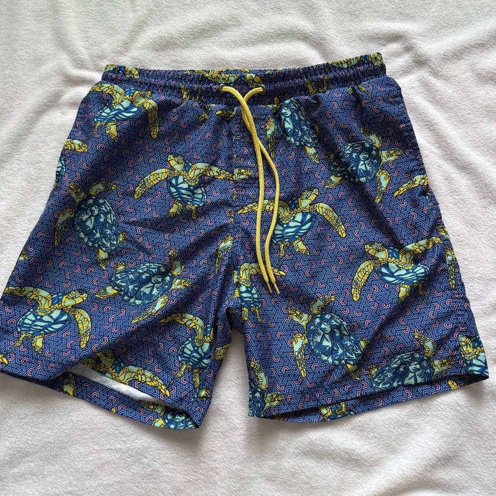 Mens Swim Trunks Turtle Print Blue and Yellow Size M Club Room Brand